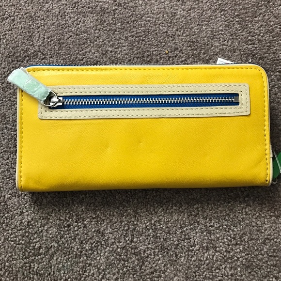 NWT Juicy Couture NWT Colorblock Zip Leather Wallet - Picture 2 of 4